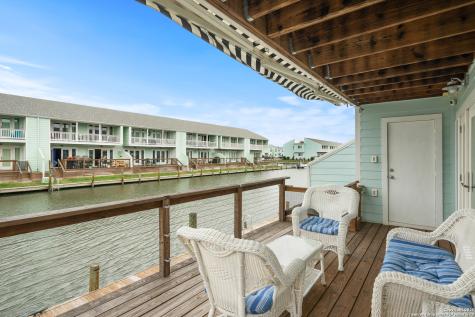 706 Lauderdale Rockport TX 78382