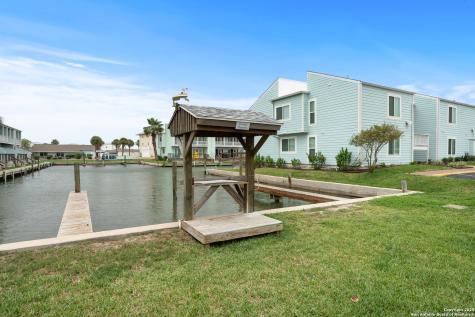 706 Lauderdale Rockport TX 78382