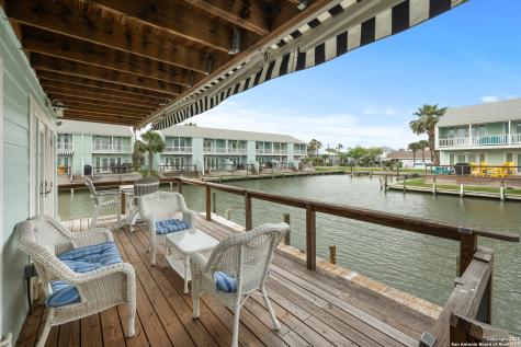 706 Lauderdale Rockport TX 78382