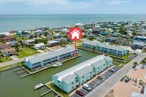 706 Lauderdale Rockport TX 78382