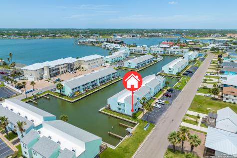 706 Lauderdale Rockport TX 78382