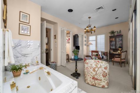 122 Chester San Antonio TX 78209