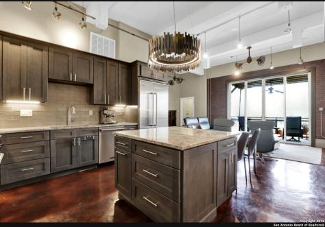831 S Flores San Antonio TX 78204