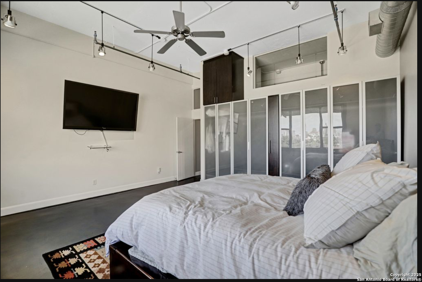 831 S Flores San Antonio TX 78204
