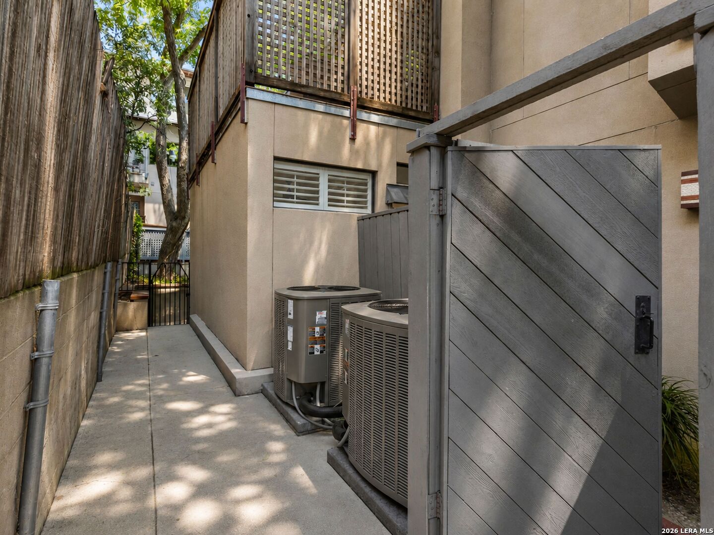 123 Saint Dennis San Antonio TX 78209