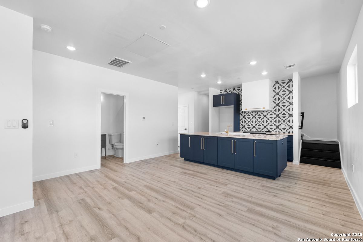 106 Bank Street San Antonio TX 78204