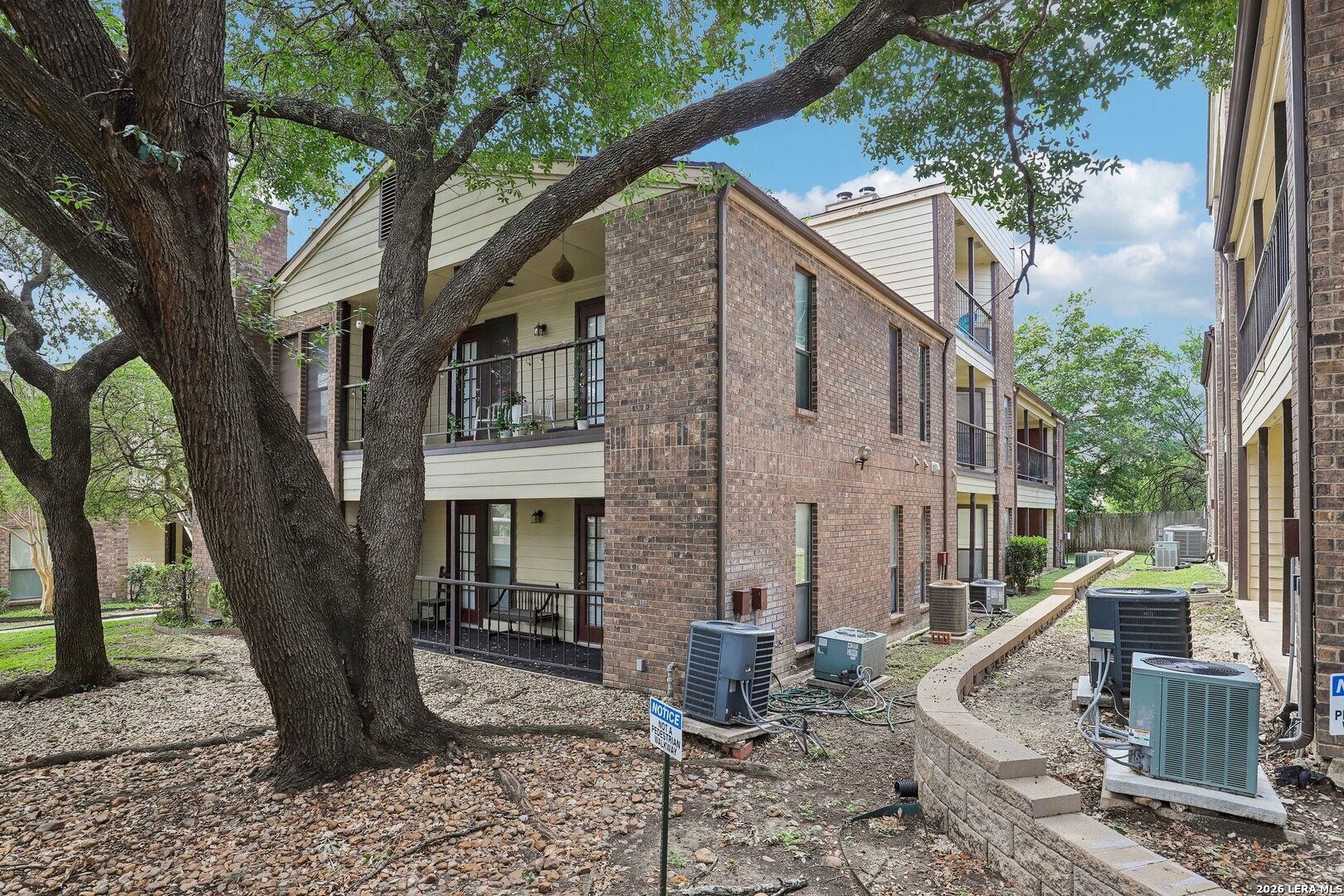 2542 Babcock San Antonio TX 78229
