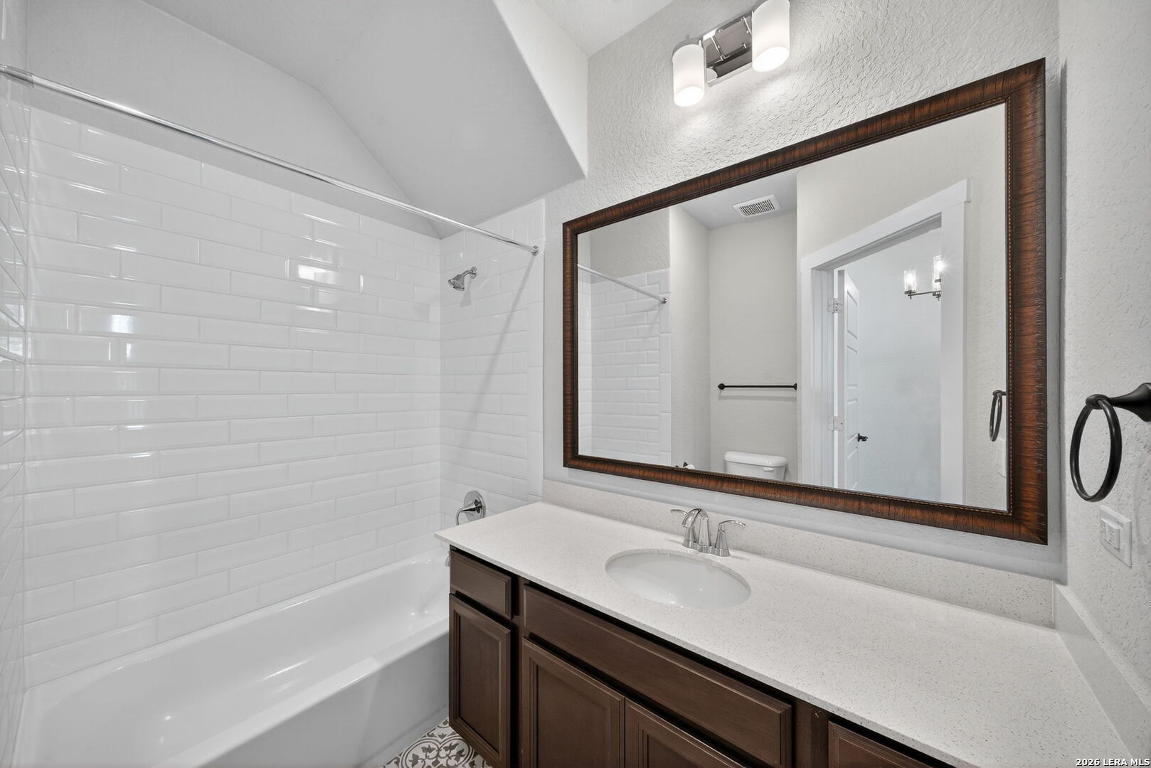5843 Whitby San Antonio TX 78240