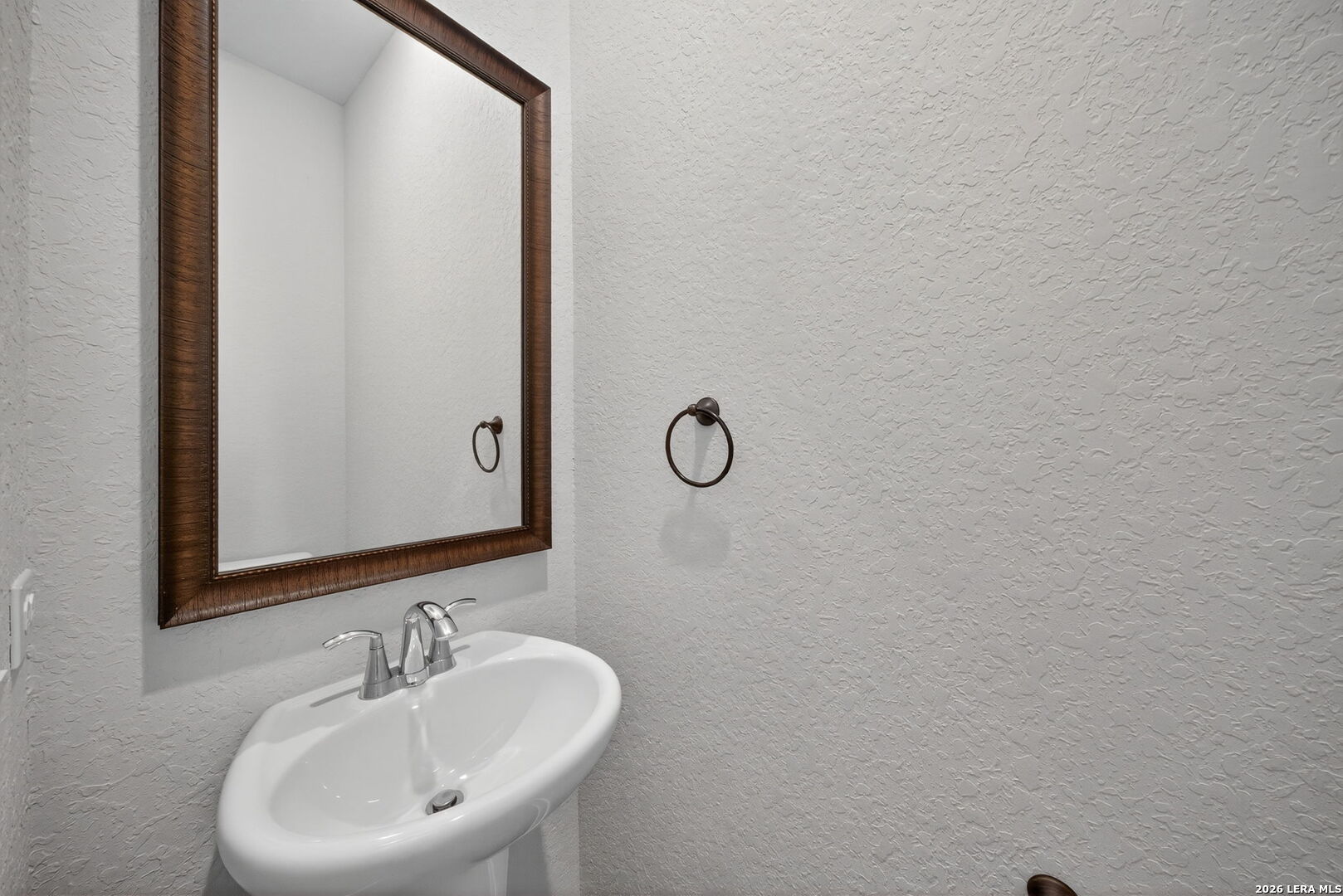 5843 Whitby San Antonio TX 78240