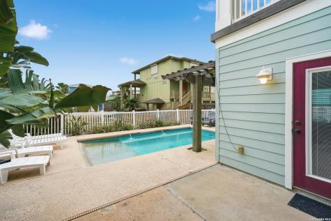 2525 S 11th Street Port Aransas TX 78373