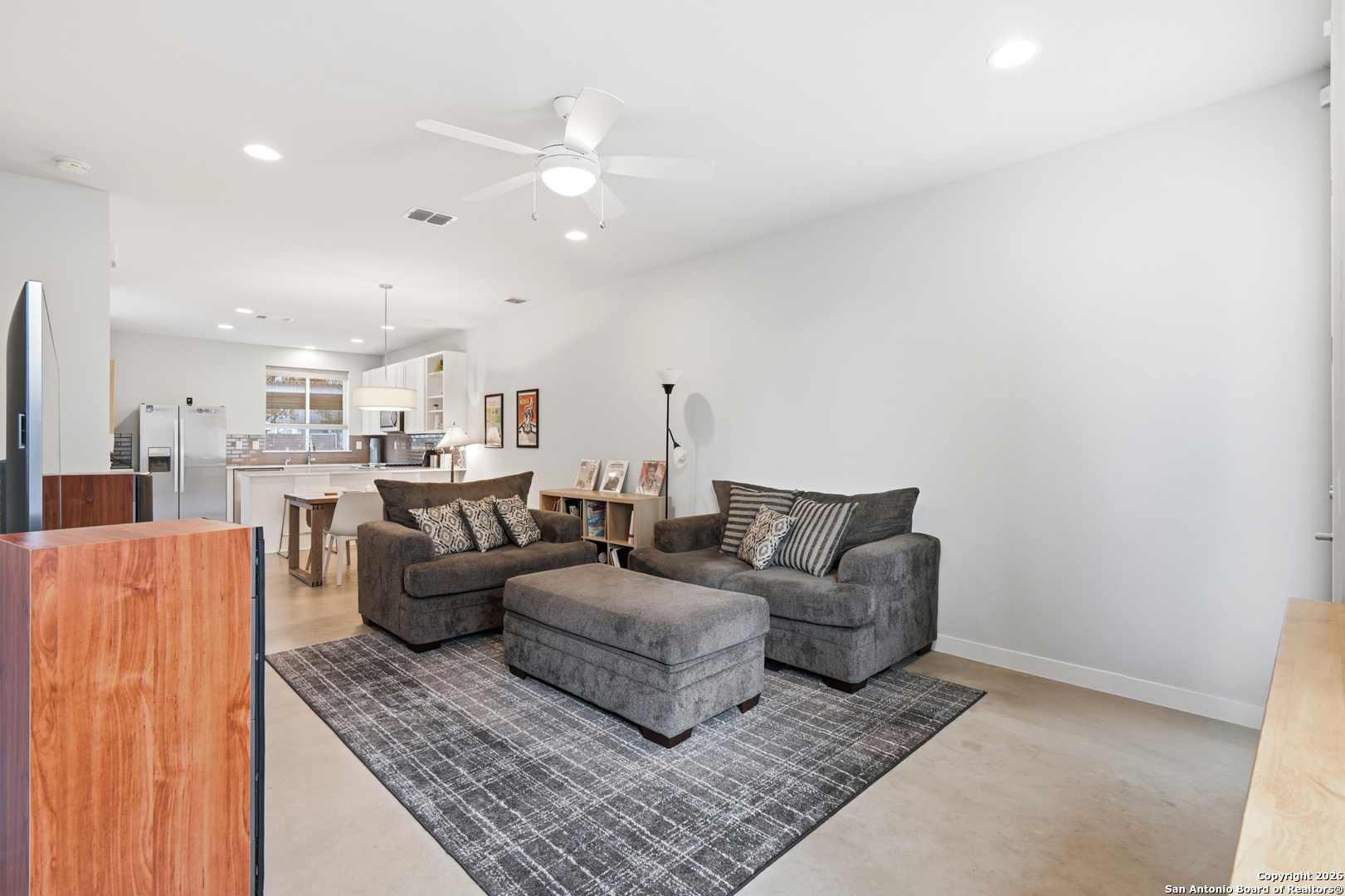 330 Clay San Antonio TX 78204