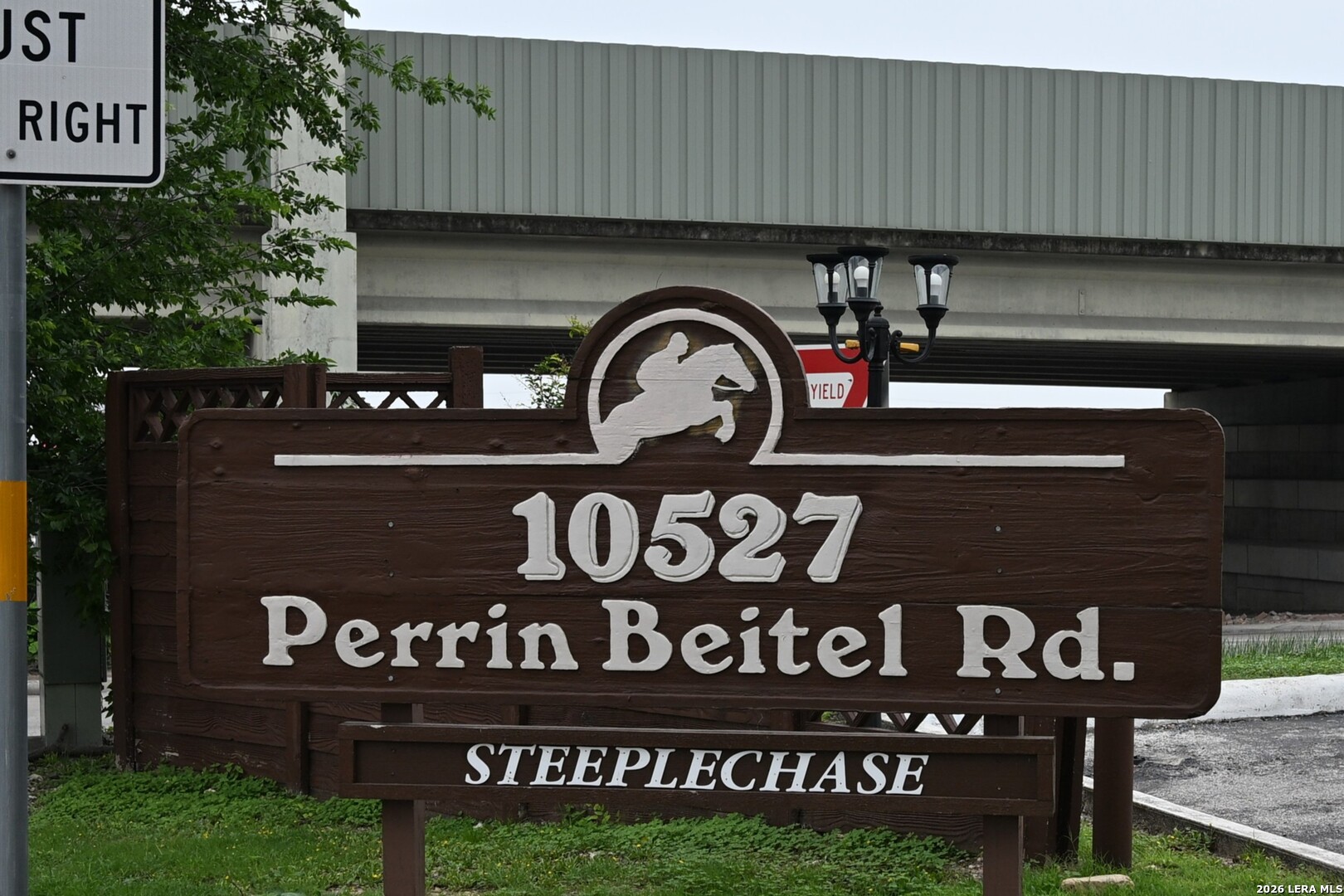 10527 Perrin Beitel San Antonio TX 78217