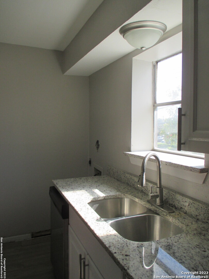 3243 Nacogdoches Road San Antonio TX 78217