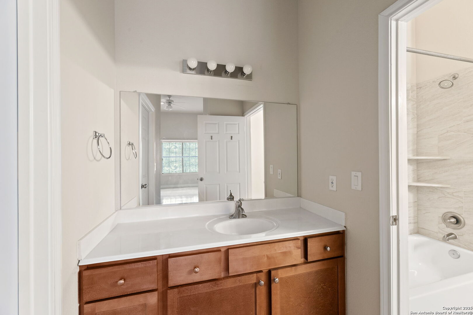 6160 Eckhert San Antonio TX 78240