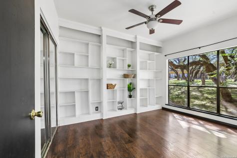 8642 Fredericksburg Road San Antonio TX 78240
