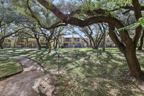 8642 Fredericksburg Road San Antonio TX 78240