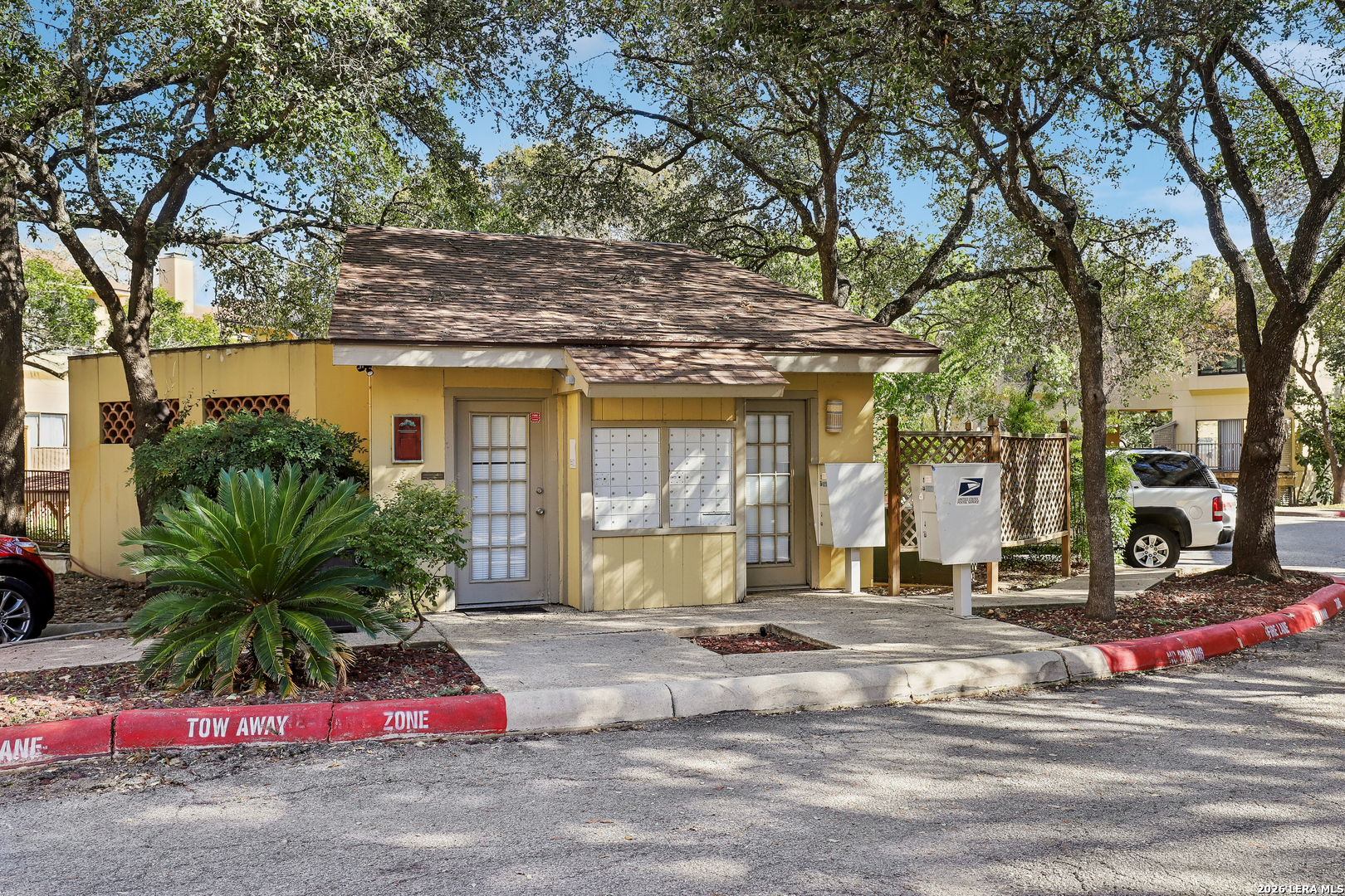 8642 Fredericksburg Road San Antonio TX 78240