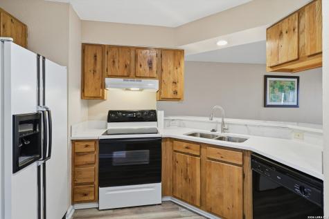 1256 Cougar Canyon Lake TX 78133