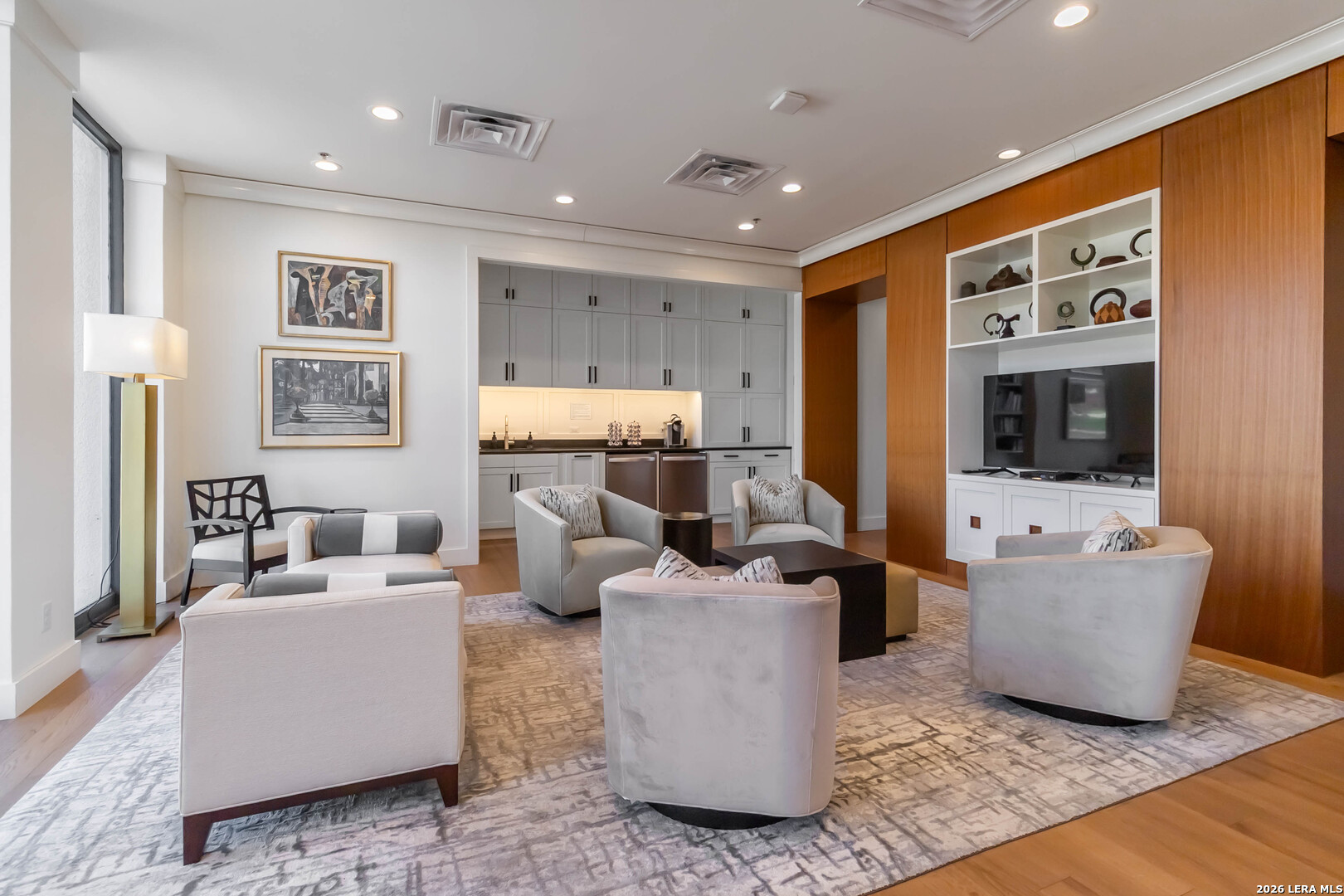 700 E Hildebrand San Antonio TX 78212
