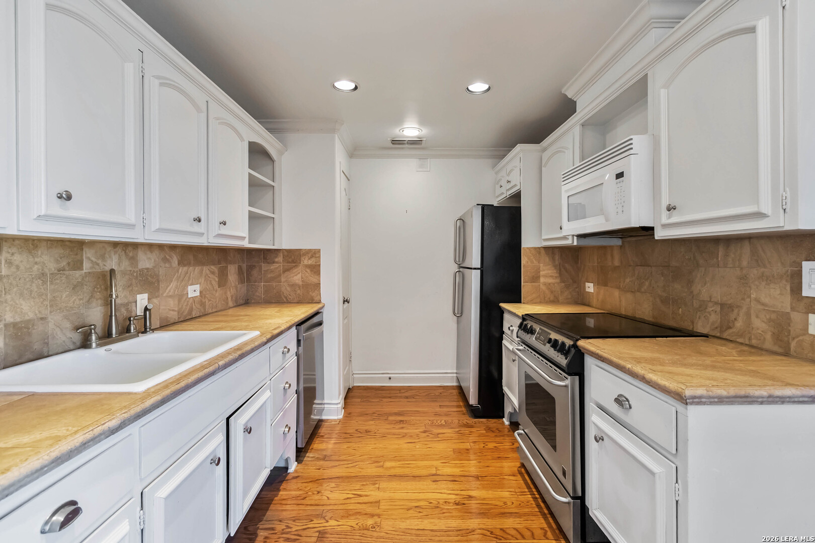 700 E Hildebrand San Antonio TX 78212