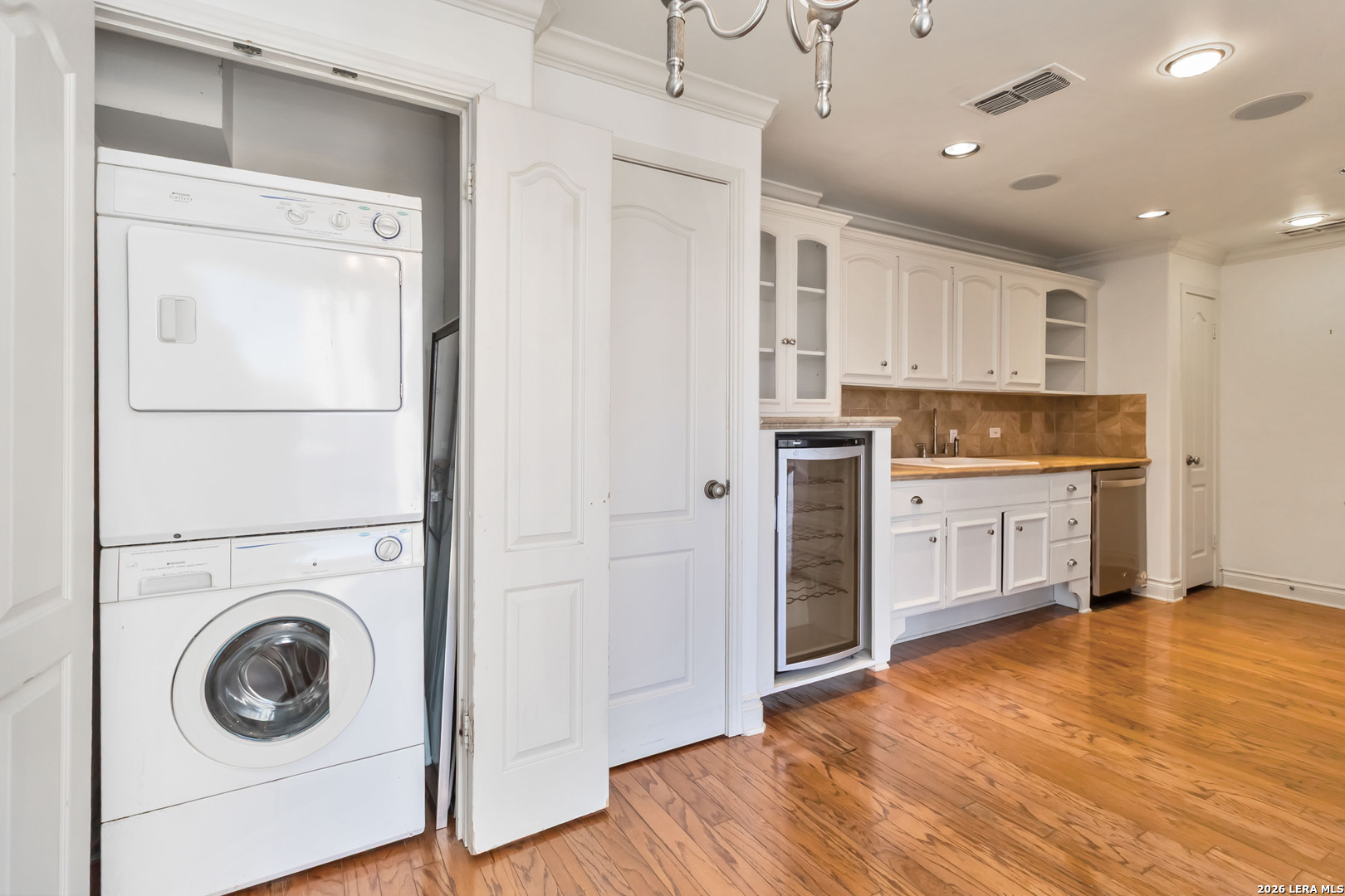 700 E Hildebrand San Antonio TX 78212