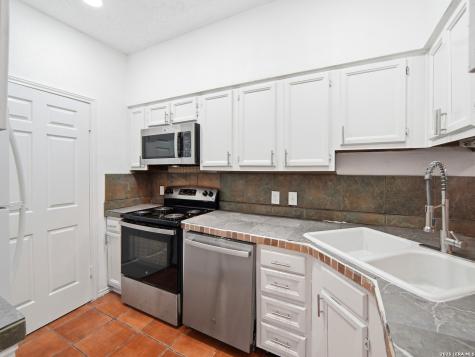 6100 Woodlake Parkway San Antonio TX 78244