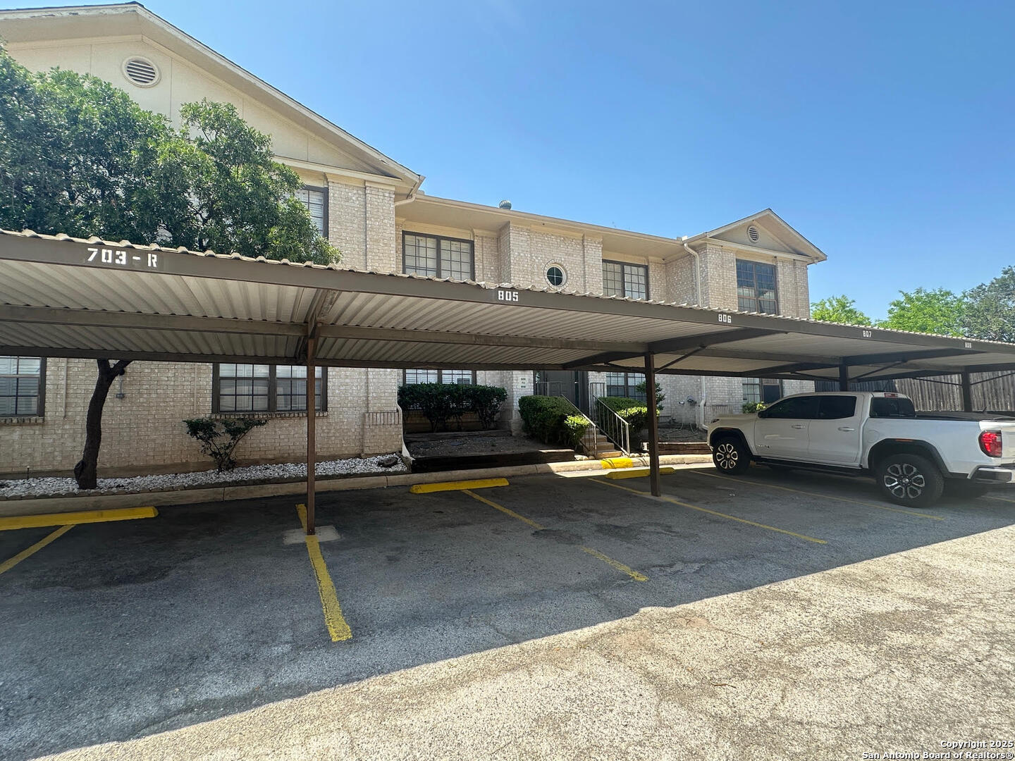 165 W Rampart Drive San Antonio TX 78216