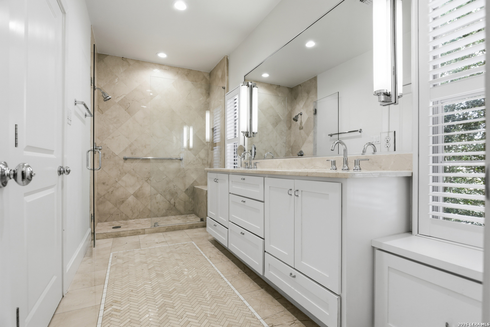208 Grandview Alamo Heights TX 78209