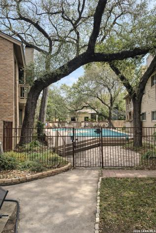 2935 Nacogdoches San Antonio TX 78217