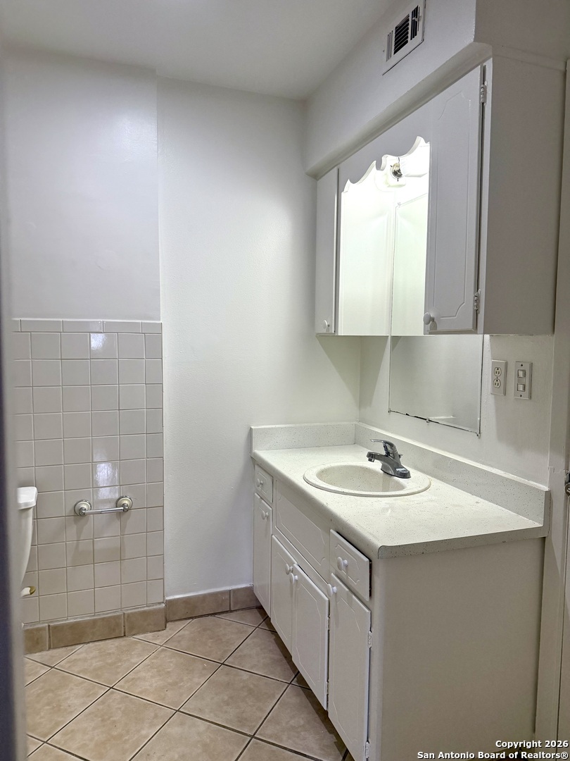 8038 Broadway San Antonio TX 78209