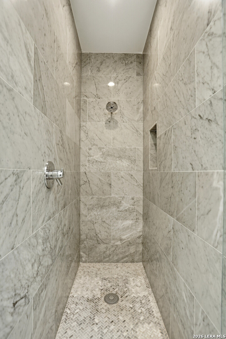 208 Grandview Alamo Heights TX 78209