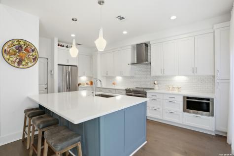 208 Grandview Alamo Heights TX 78209