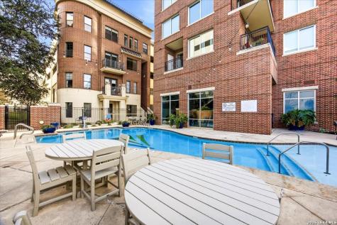 215 N Center Street San Antonio TX 78202