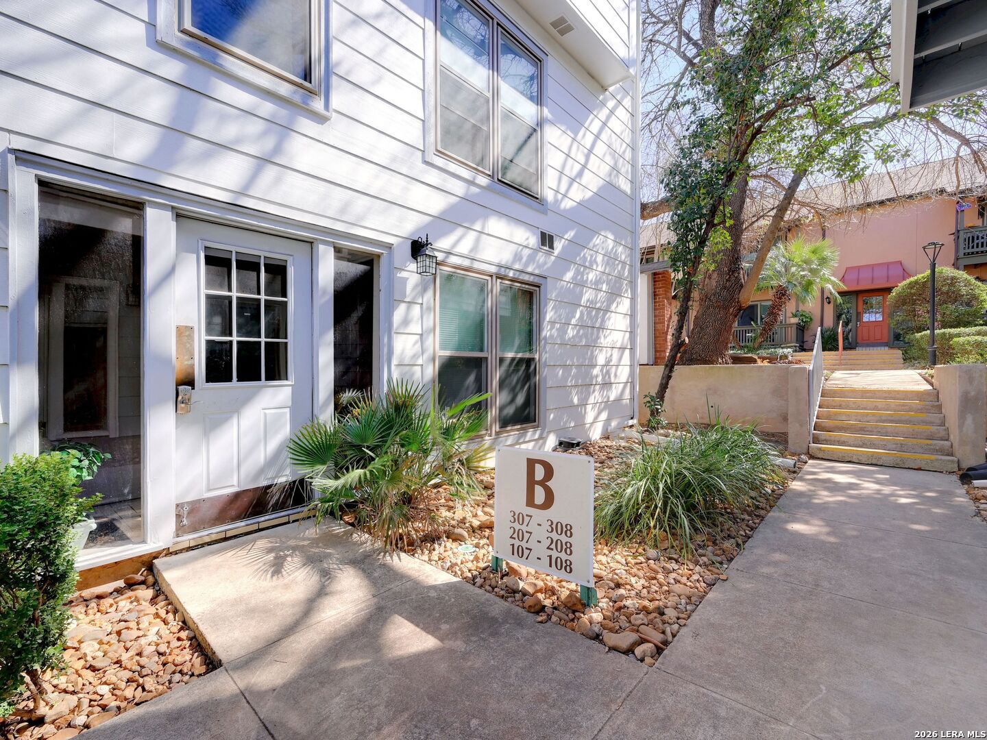 2300 Nacogdoches San Antonio TX 78209