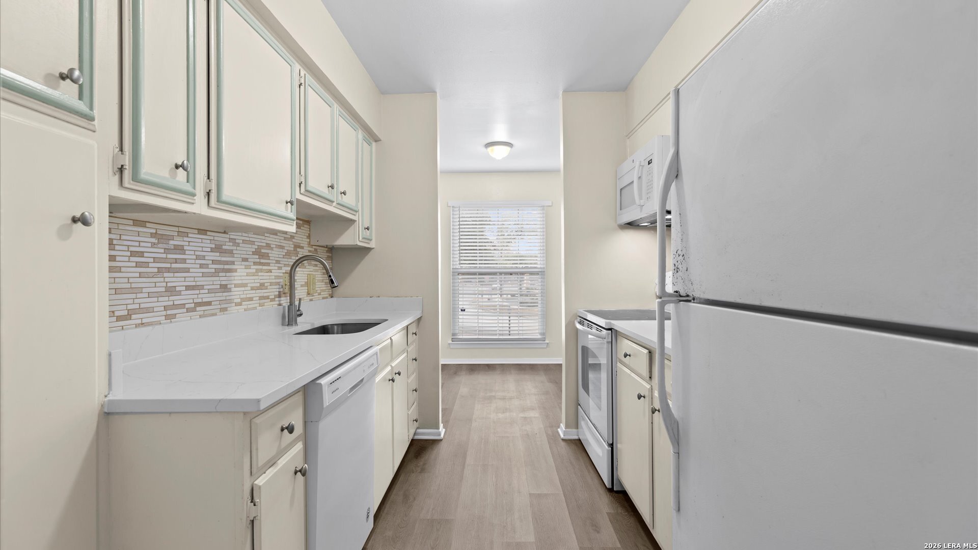 8702 Village San Antonio TX 78217