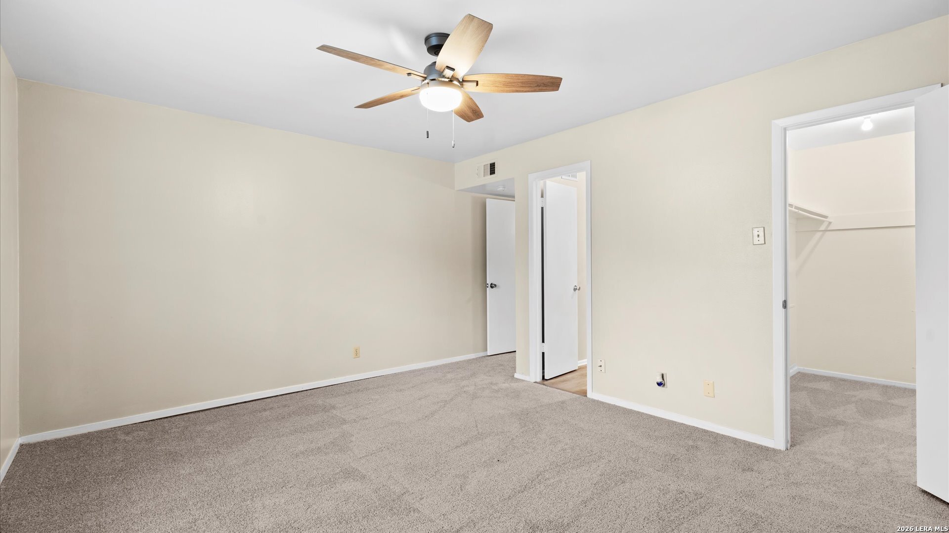 8702 Village San Antonio TX 78217