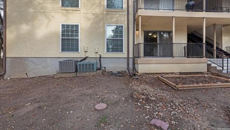 8702 Village San Antonio TX 78217