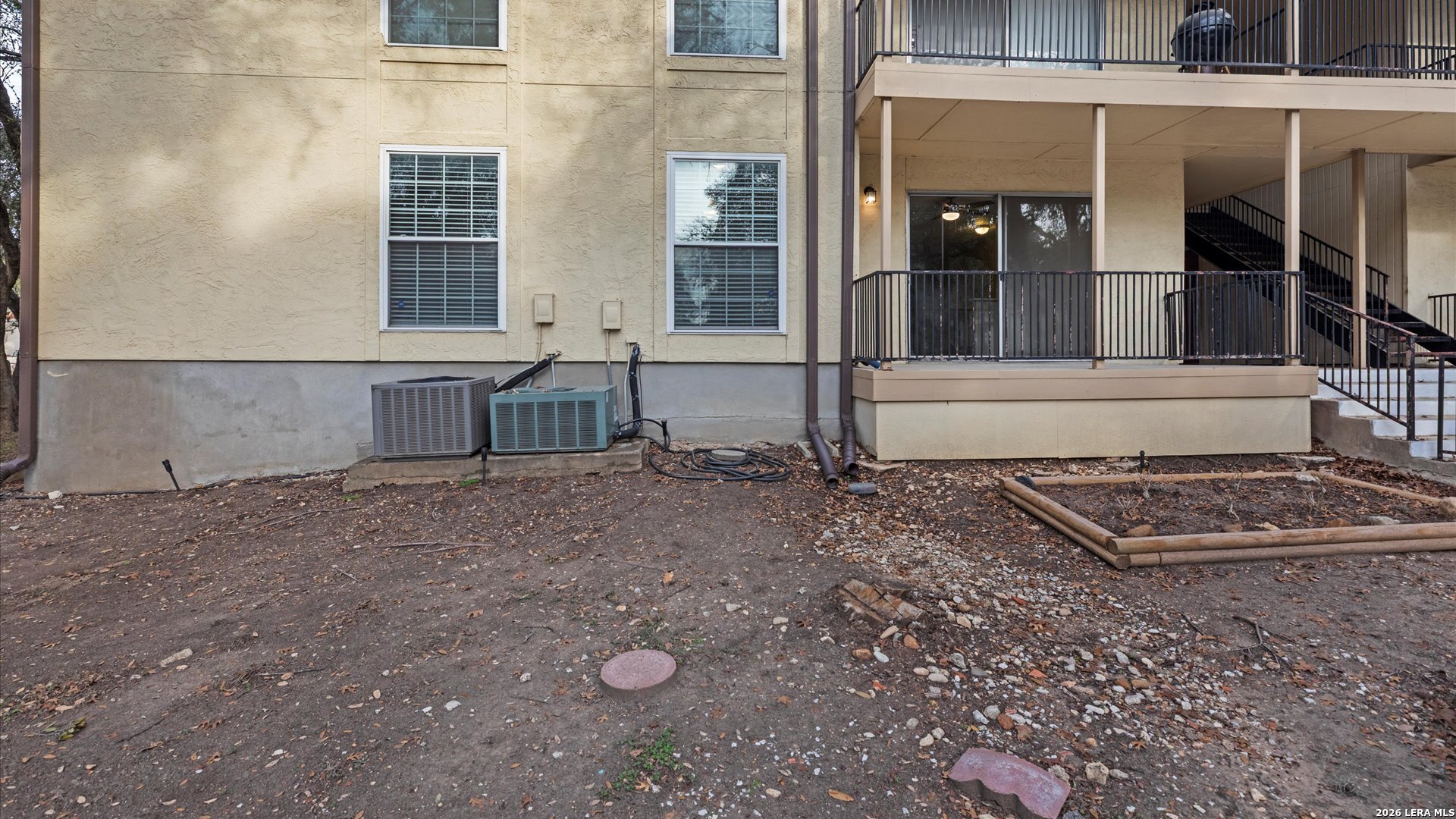 8702 Village San Antonio TX 78217