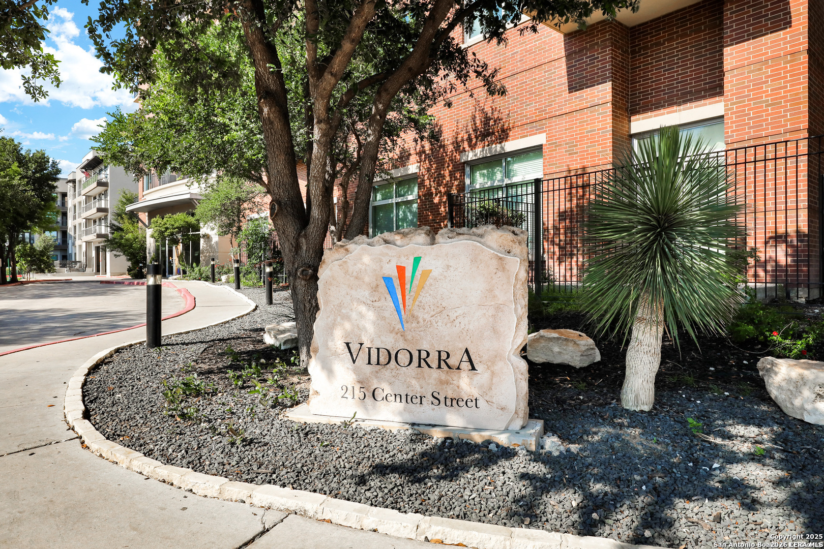 215 N Center San Antonio TX 78202