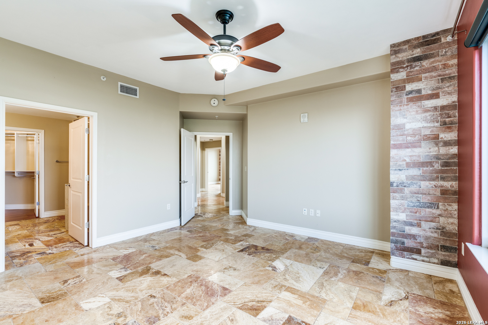 215 N Center San Antonio TX 78202