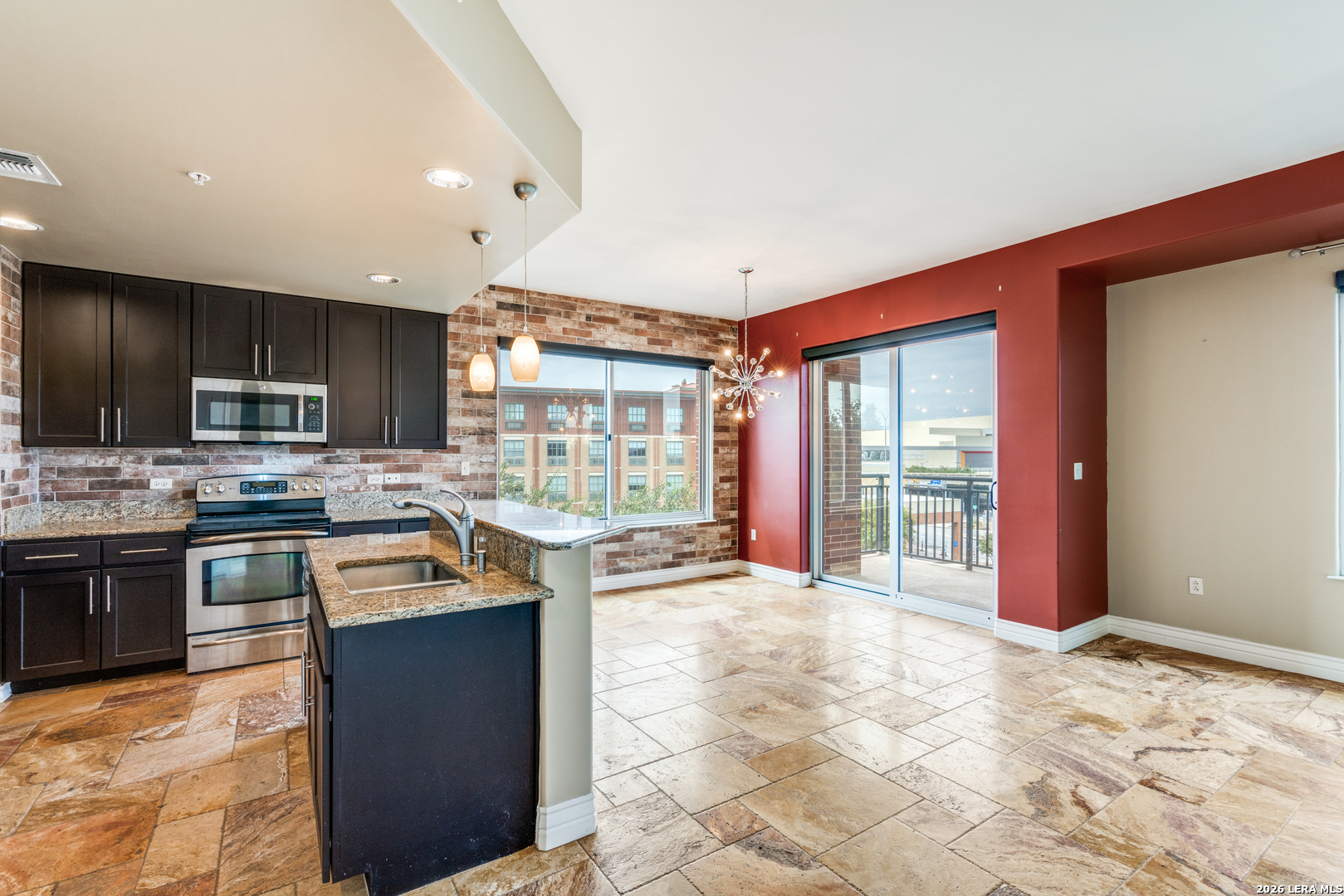 215 N Center San Antonio TX 78202
