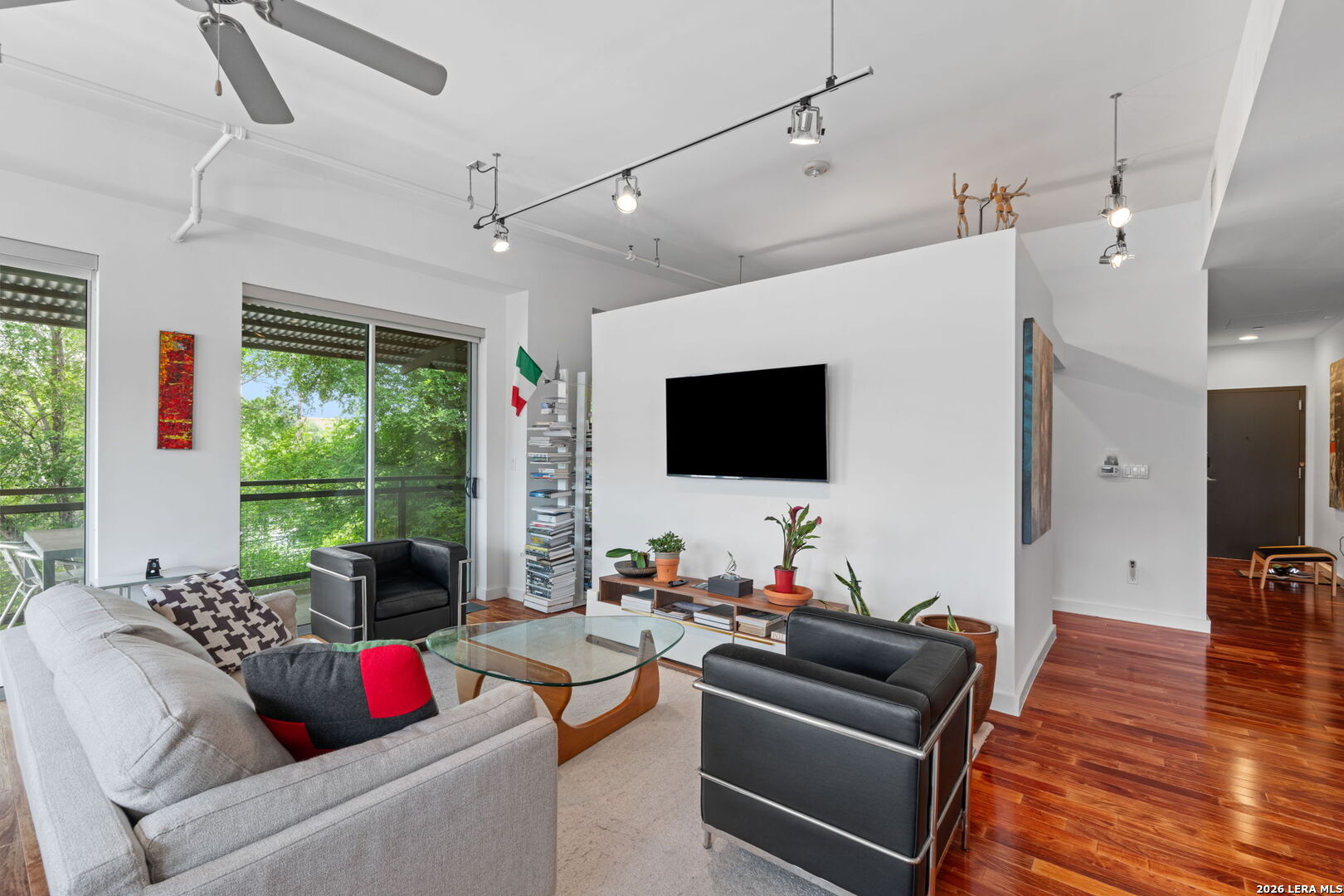 831 S Flores San Antonio TX 78204