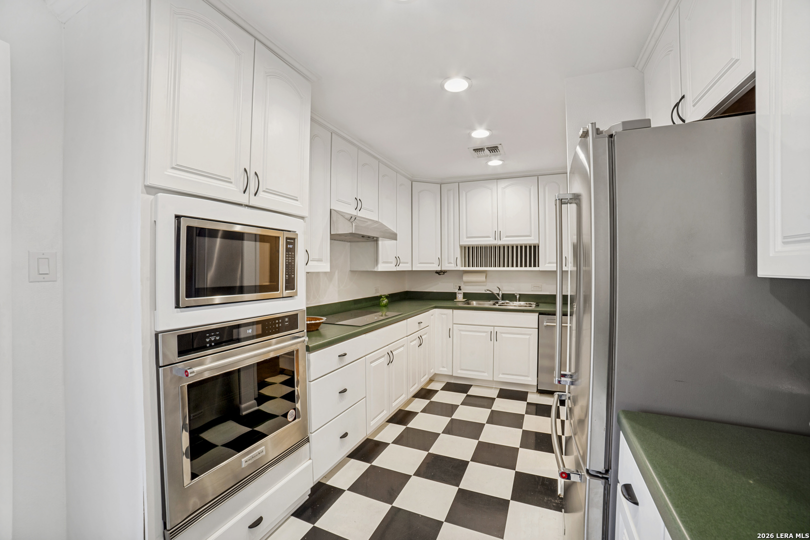 4001 N New Braunfels San Antonio TX 78209