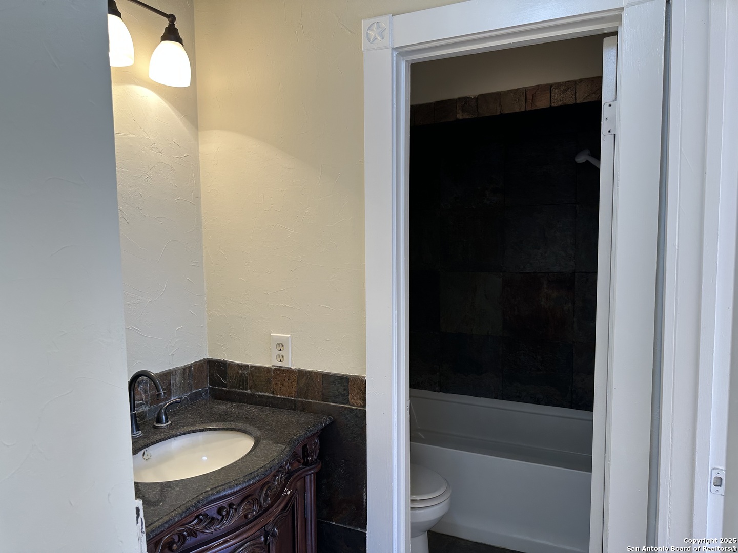 617 Oak Park Boerne TX 78006