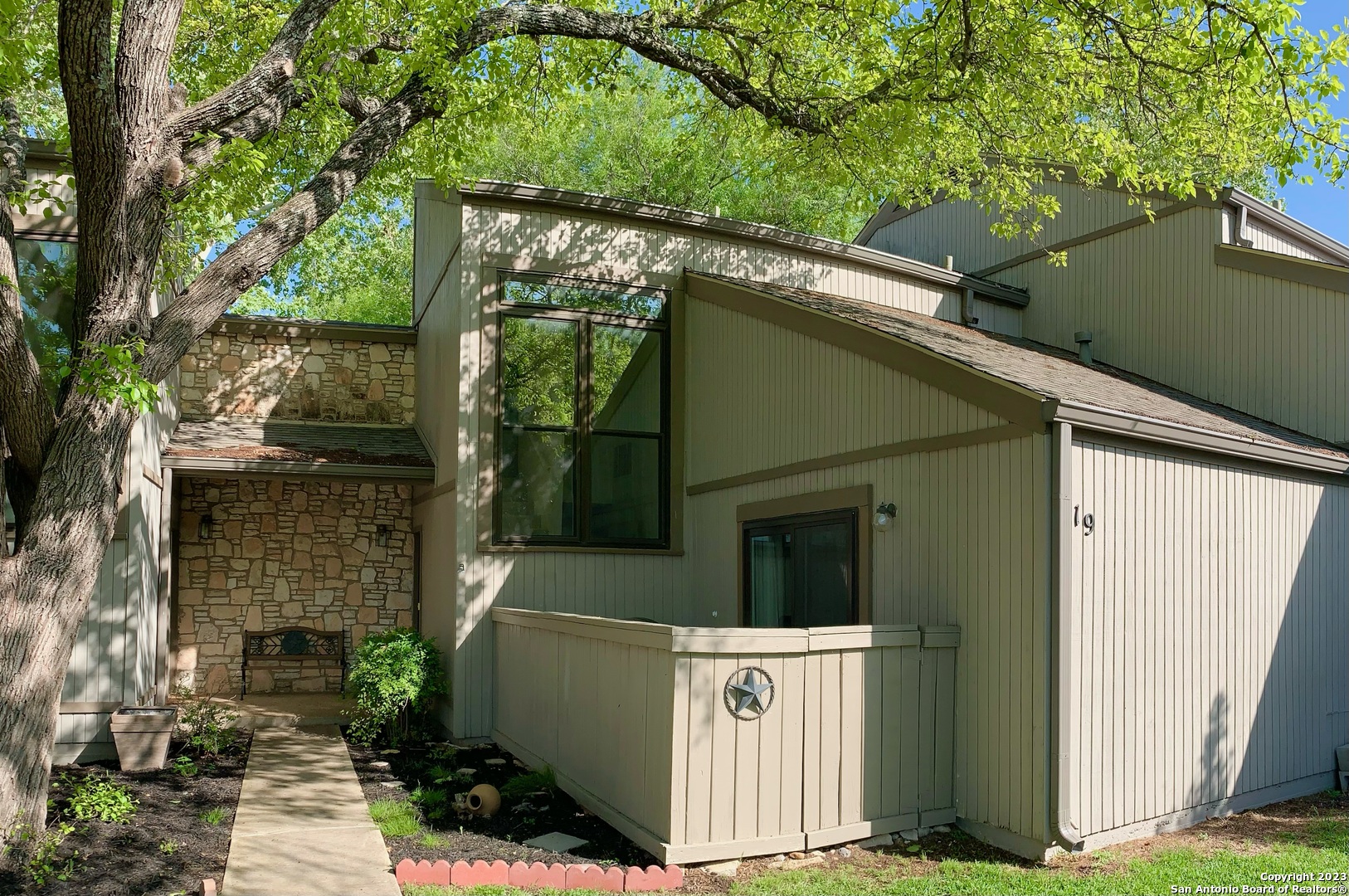 1905 West Lane Kerrville TX 78028