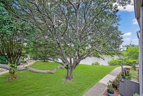 3220 69th Street Galveston TX 77551