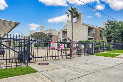 3220 69th Street Galveston TX 77551