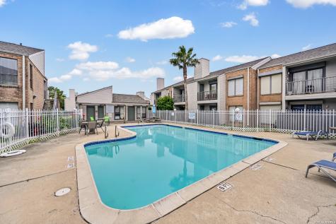 3220 69th Street Galveston TX 77551