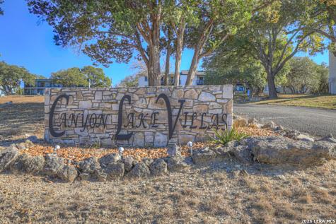 1033 Parkview Canyon Lake TX 78133