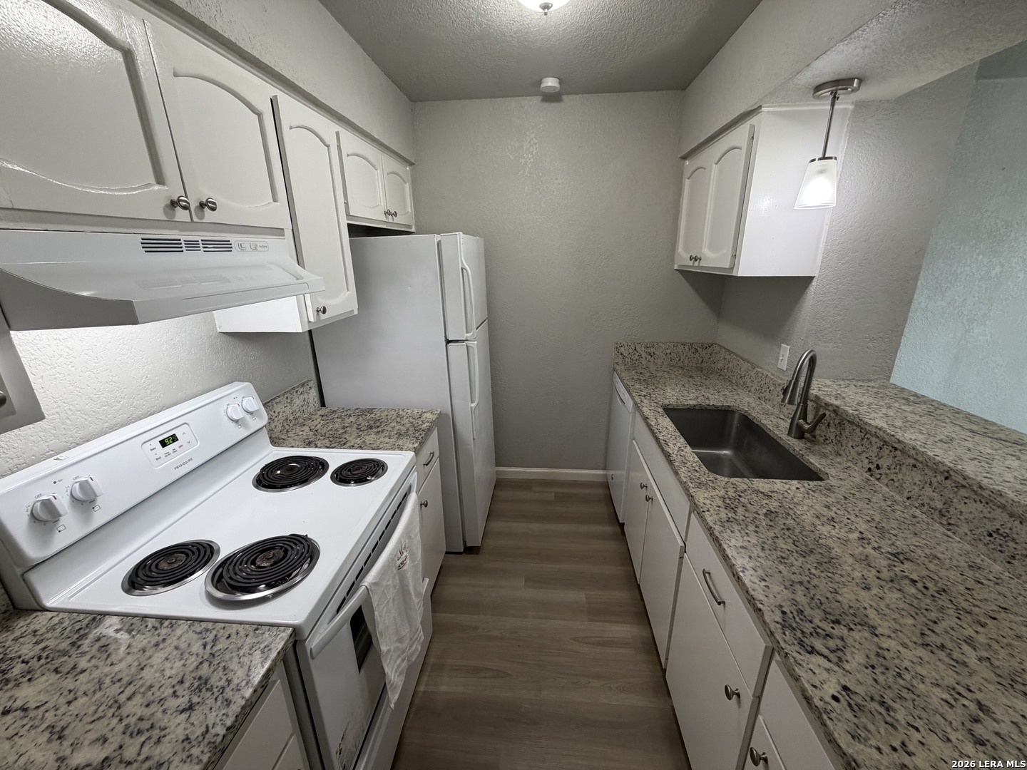 2811 Woodbury San Antonio TX 78217